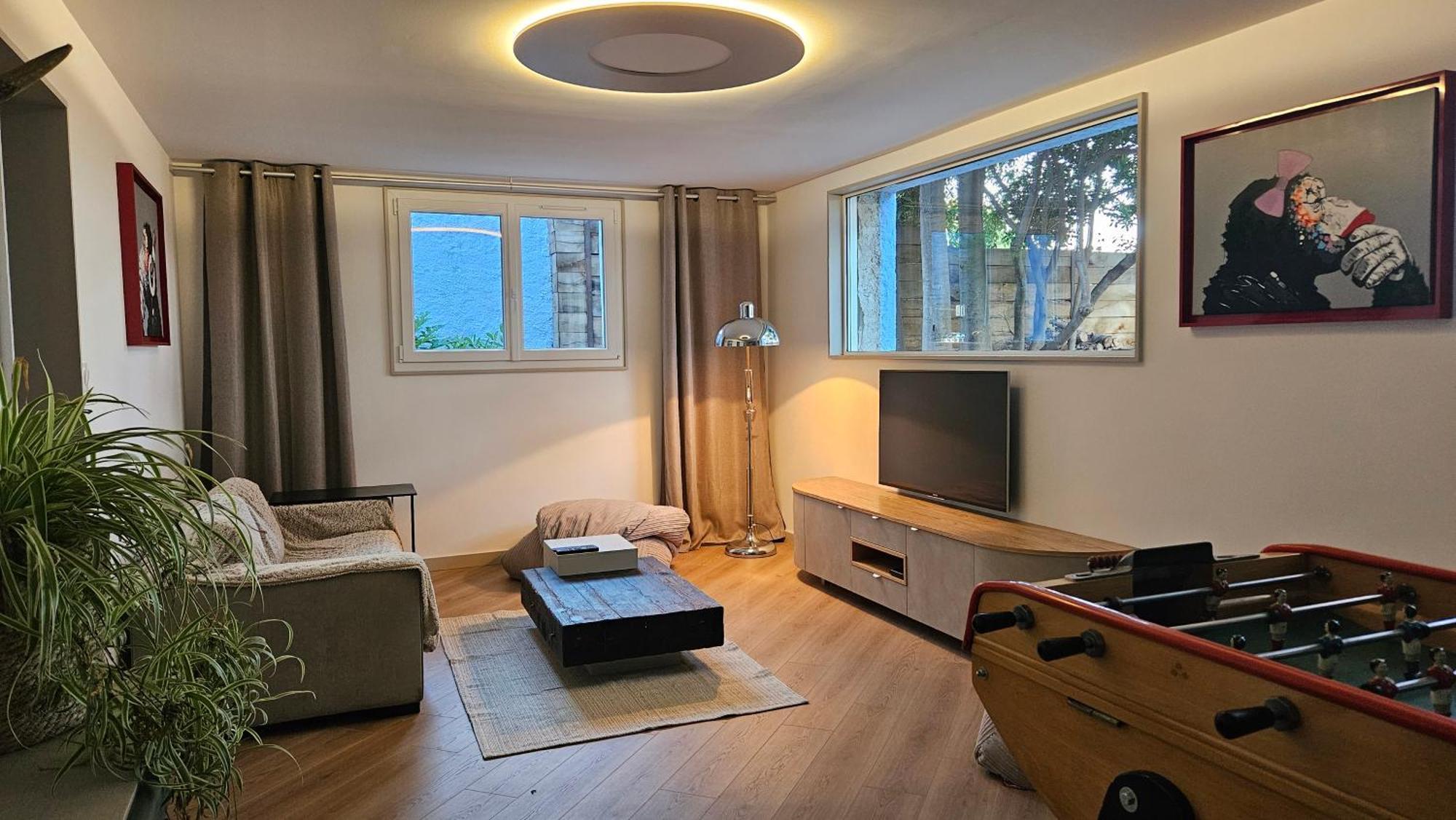 La Maison Bleue Saint-Mitre-les-Remparts エクステリア 写真