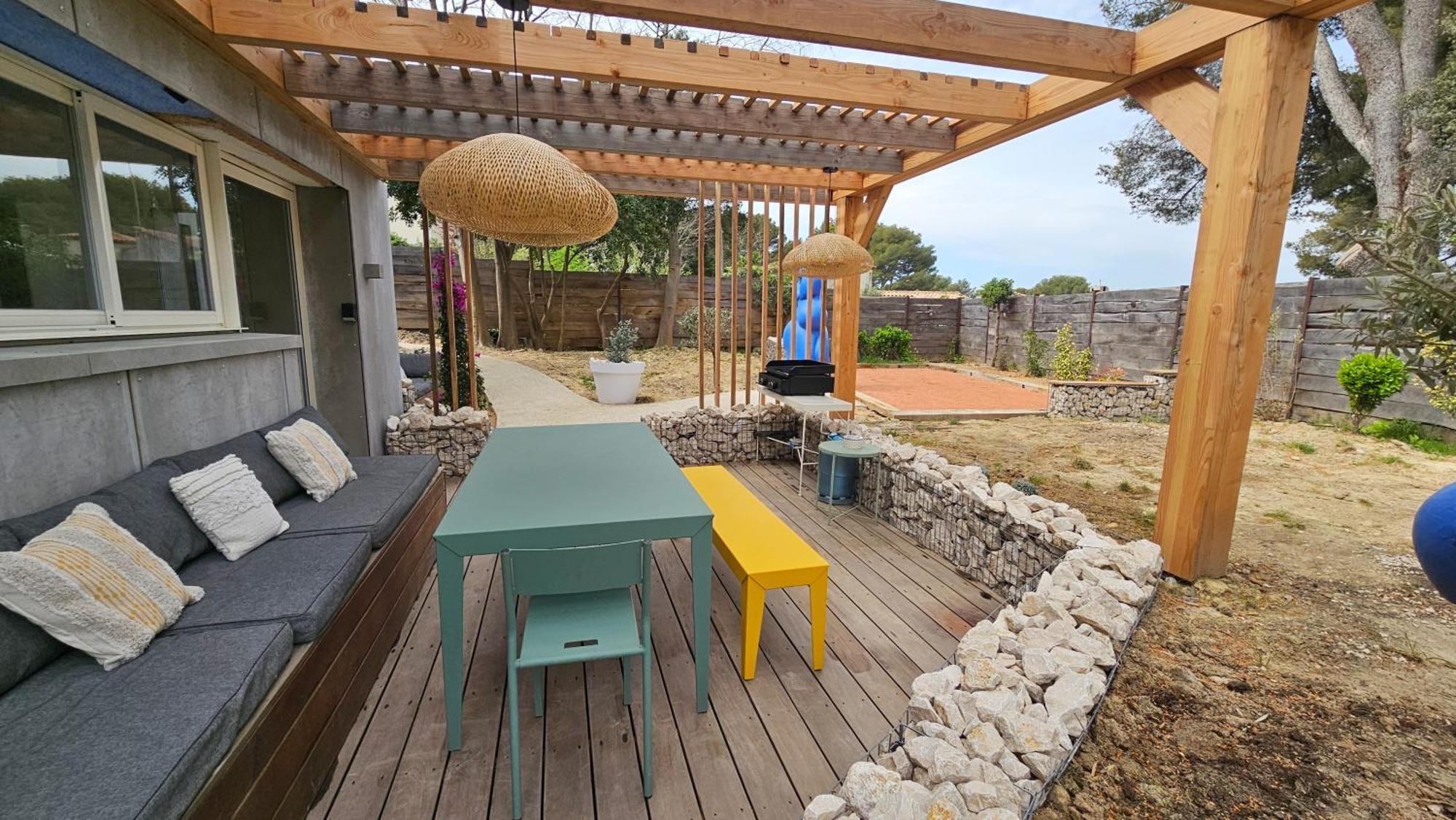 La Maison Bleue Saint-Mitre-les-Remparts エクステリア 写真